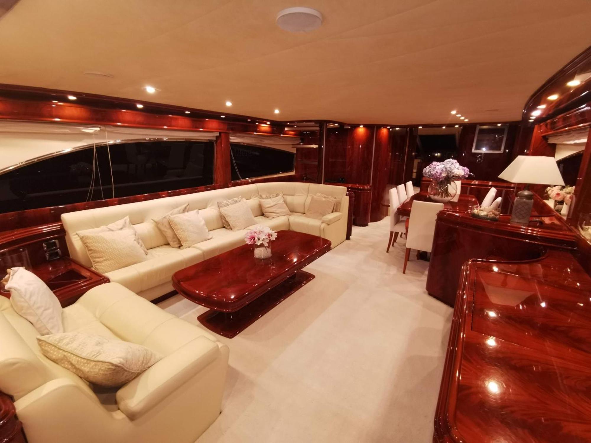 Beautiful Motor Yacht Barcelona