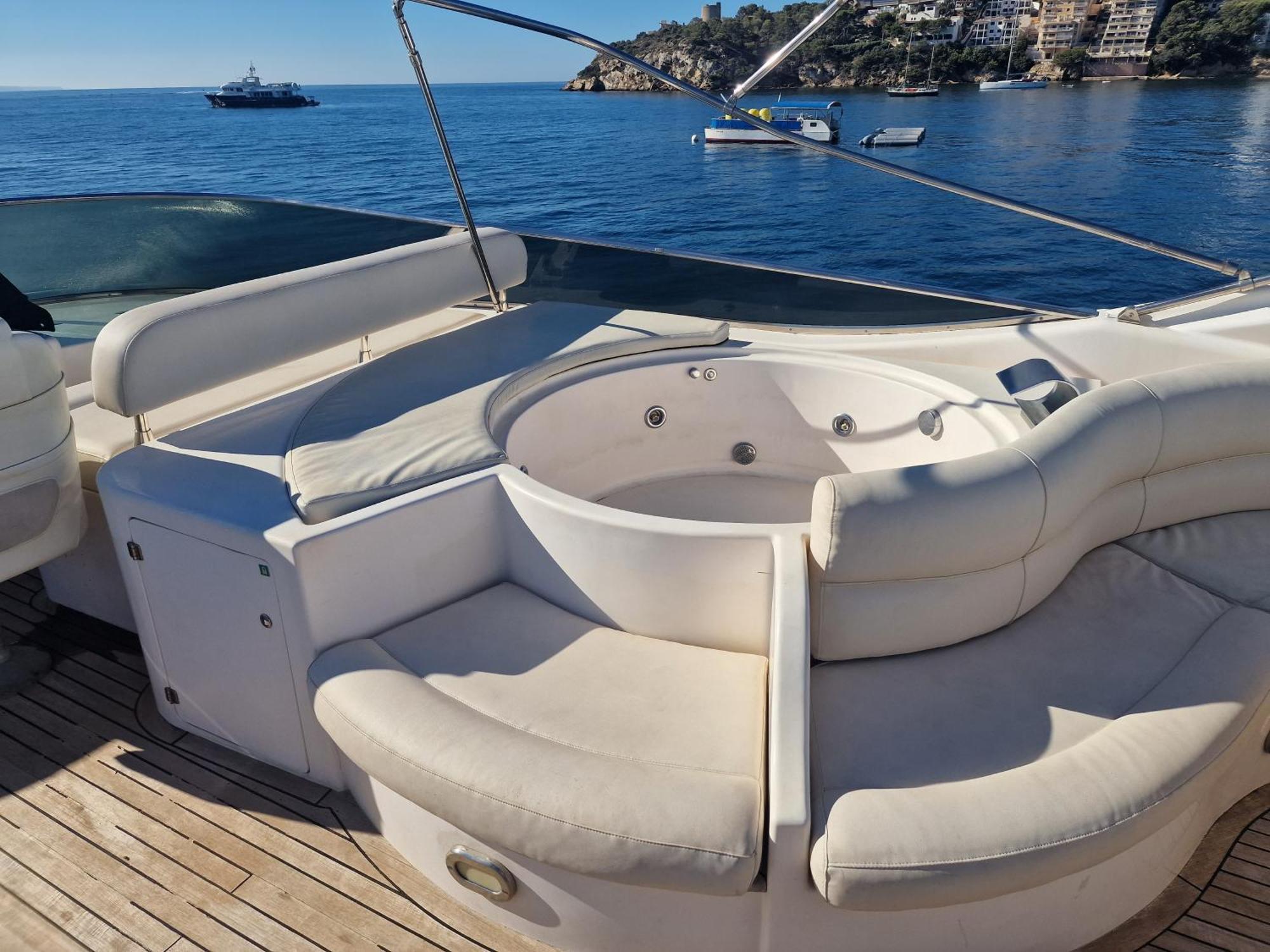 Beautiful Motor Yacht Barcelona